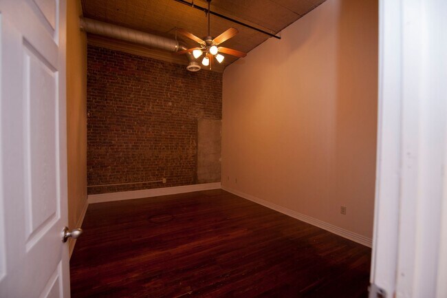 Foto del edificio - Downtown Lofts 201-202