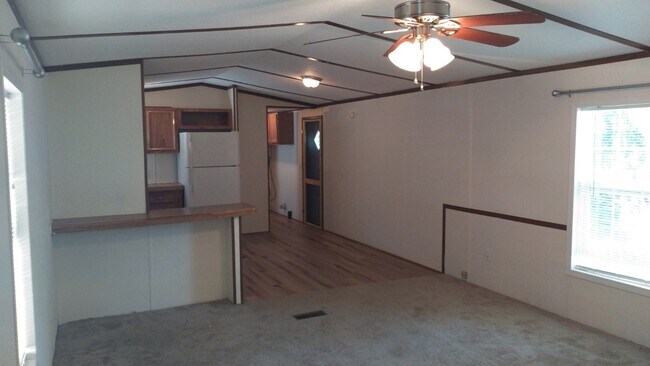 Foto del edificio - 15 Pine Cir