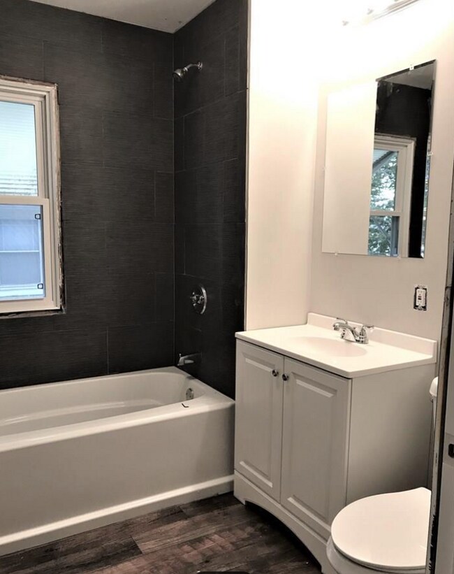 2nd Floor Bathroom - 4340 Seward St