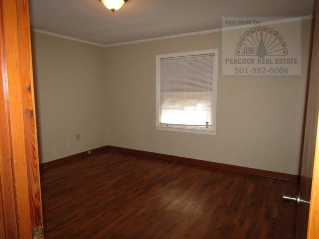 Building Photo - 316 W Hickory St