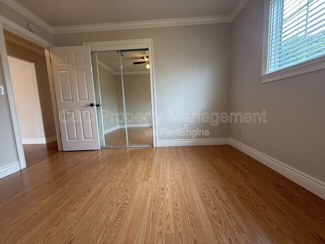 Foto del edificio - 476 Ferris Ave