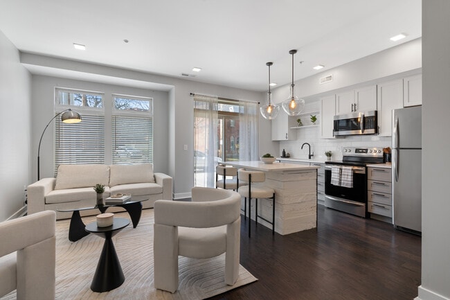 Building Photo - The 41