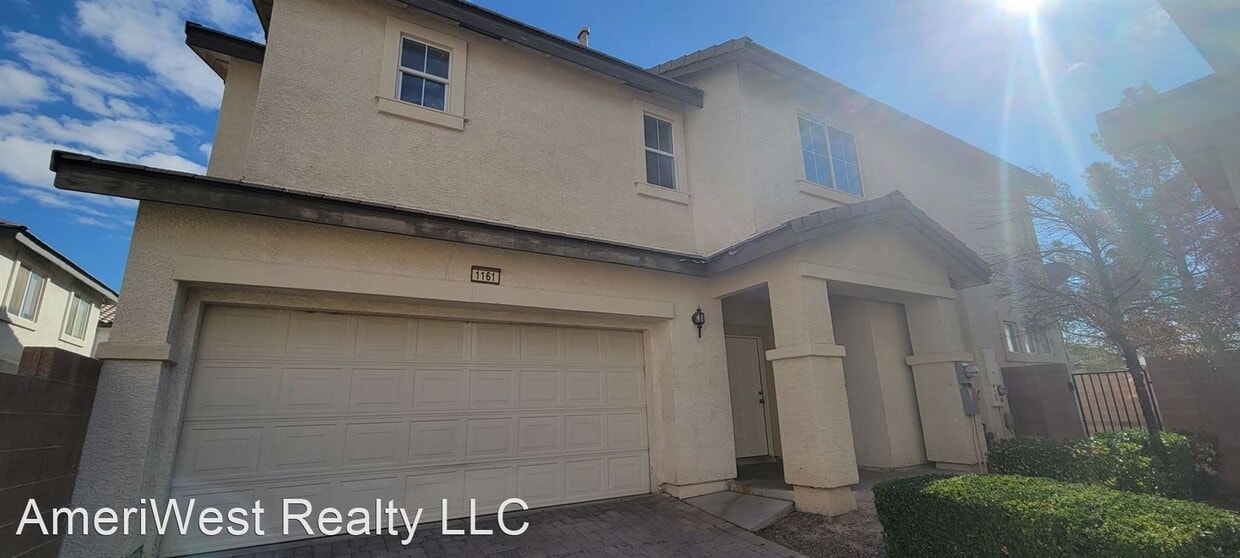 Primary Photo - 4 br, 2.5 bath House - 1161 Maple Pines Ave