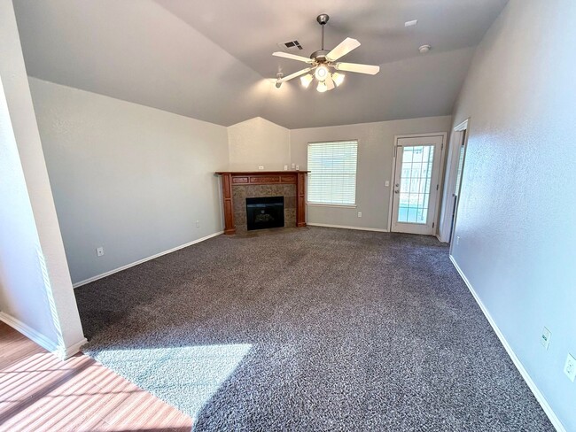 Foto del edificio - Beautiful 3BD 2BA Home in Moore!!