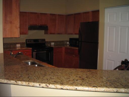 Foto del edificio - 330 Crestwood Cir