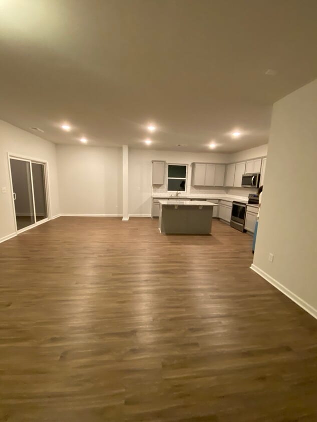 Foto principal - 4636 Marcus Venture Pl