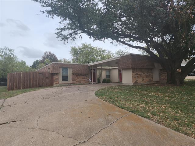 Foto principal - 6801 Trail Lake Dr