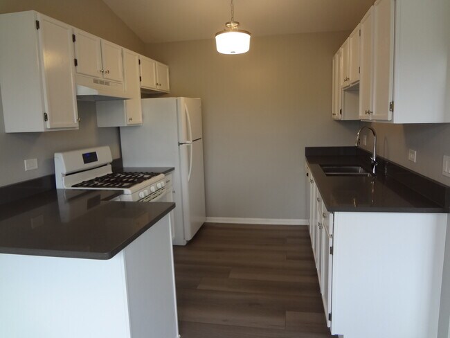 Foto del edificio - 1127 N Red Oak Cir