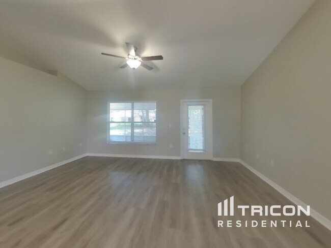 Foto del edificio - 8371 Gallup Rd