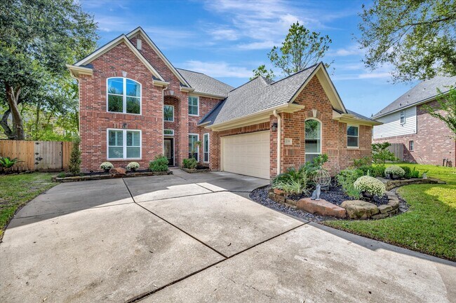 Foto del edificio - 1639 Lakeside Enclave Dr