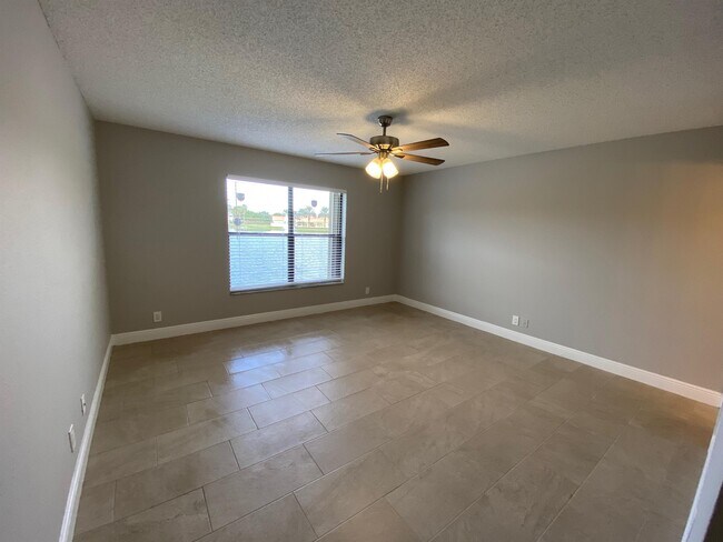 Building Photo - 1520 Windorah Way