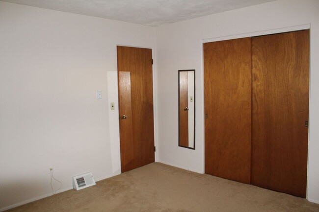 Building Photo - Single Family Home
