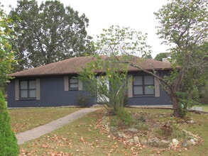 Building Photo - 19700 Salem Rd