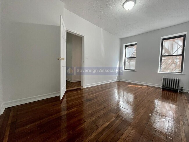 Foto del edificio - 400 Fort Washington Avenue