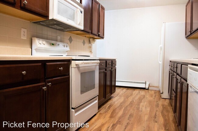 Building Photo - 1329 7th St