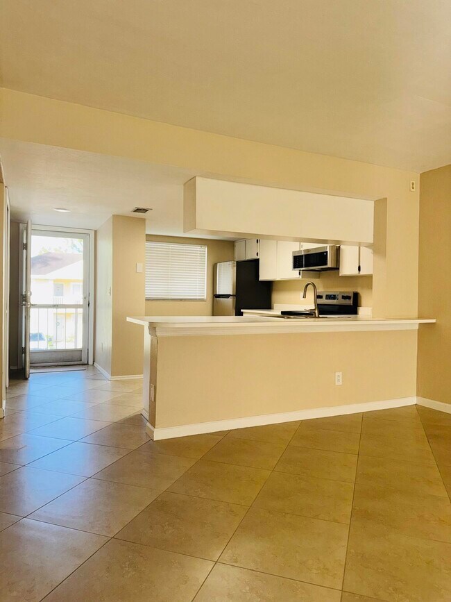 Building Photo - 1708 Palm Beach Trace Dr
