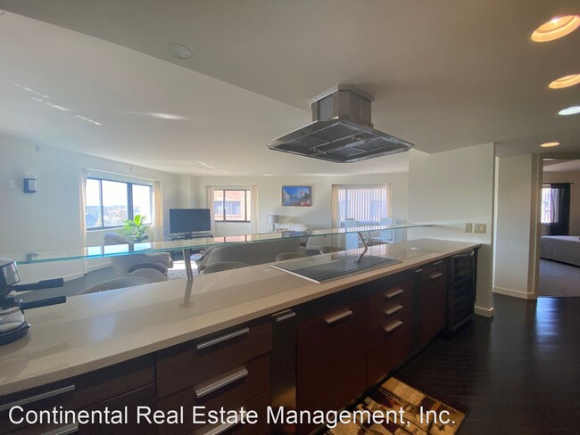 Building Photo - 2 br, 2 bath House - 403 S. Allen Street #609