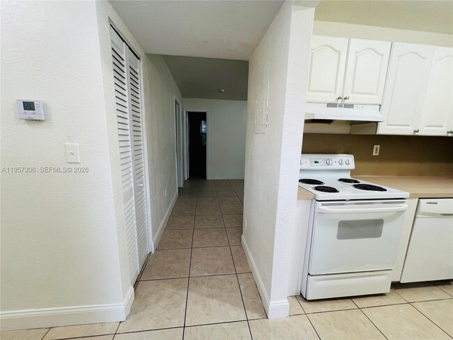 Foto del edificio - 2040 NW 89th Ave