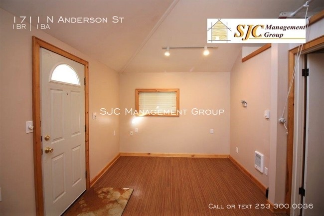 Building Photo - 1711 N Anderson St