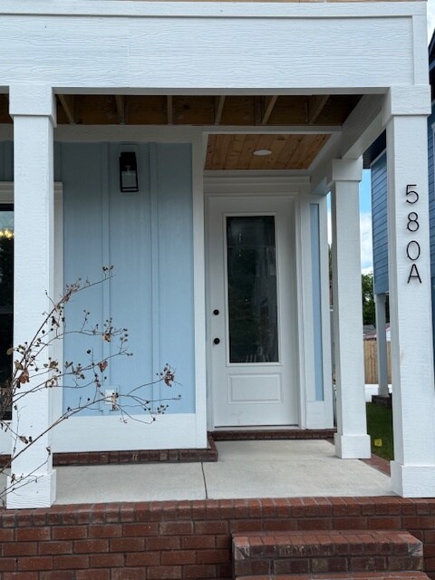 Building Photo - 580 N De Villiers St