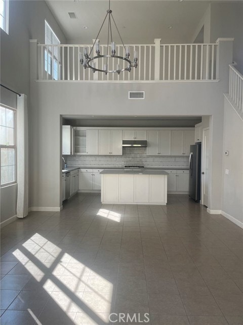 Building Photo - 121 Holly Springs