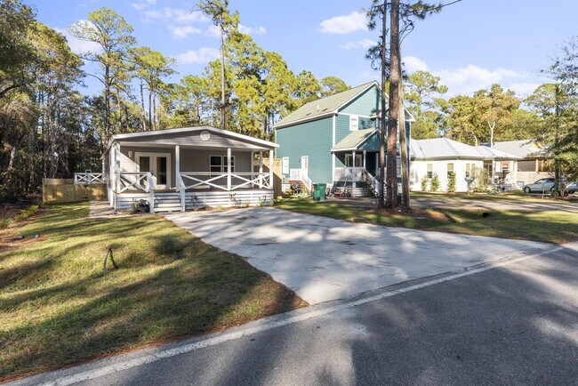 Foto del edificio - 1129 E Point Washington Rd