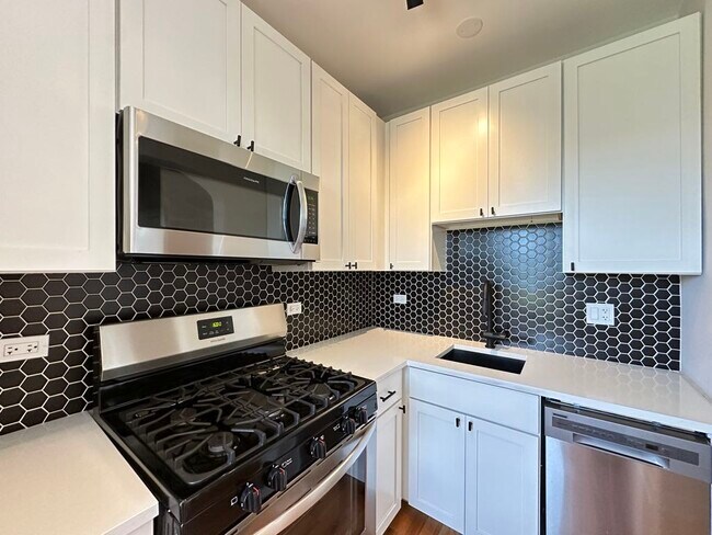 Foto del edificio - 659 W Wrightwood Ave