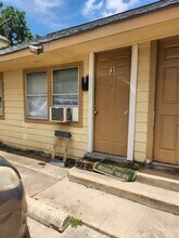 Building Photo - 1016 Miles St