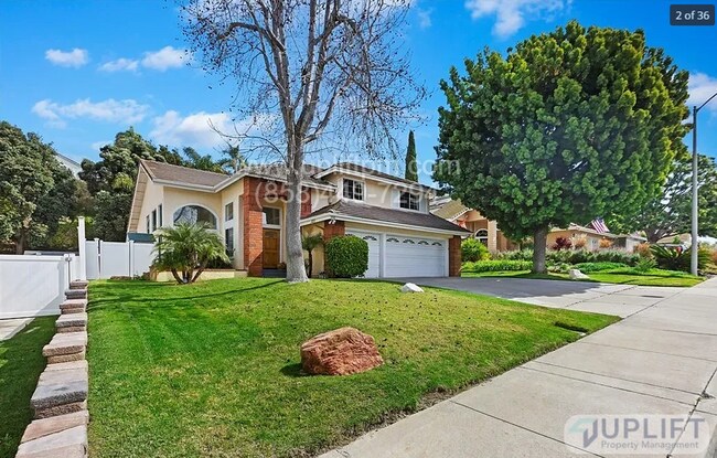 Building Photo - Spacious 4-Bedroom, 3-Bath Home Just Minut...