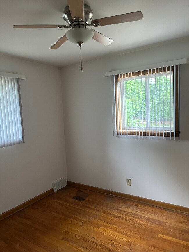 Foto del edificio - 426 Rushmore Ln