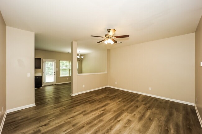 Building Photo - 47 Trotter Ct