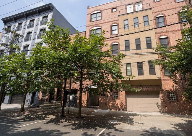 Foto del edificio - 214 Jackson St