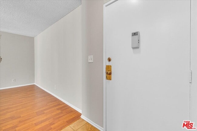 Foto del edificio - 5437 Corteen Pl