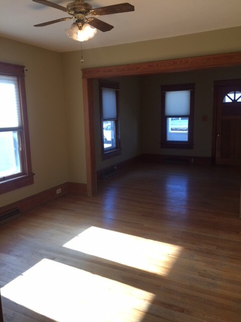 Building Photo - 610 W Virginia Ave