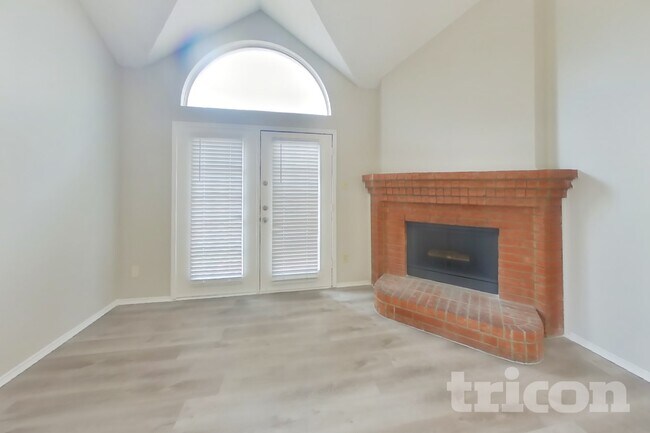 Building Photo - 908 Winchester Ln