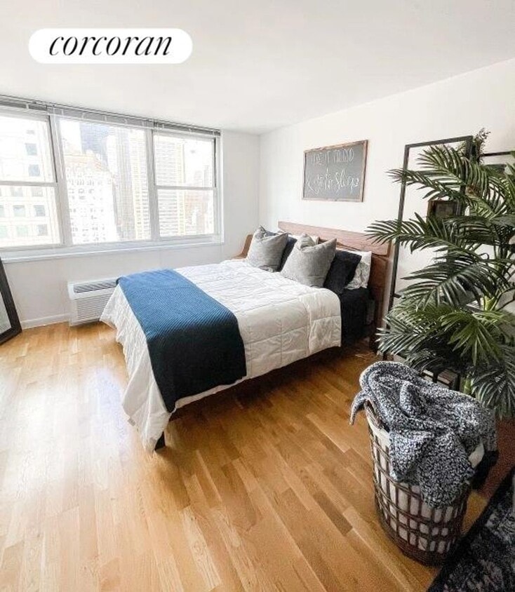 Foto principal - 255 W 94th St