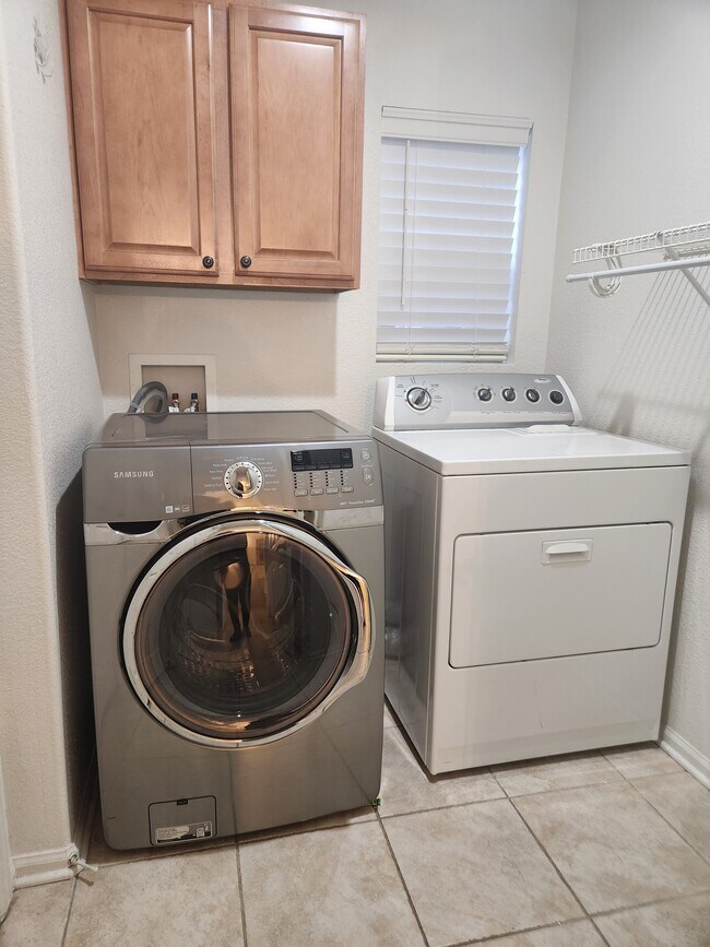 Foto del edificio - 9779 Mayfair St