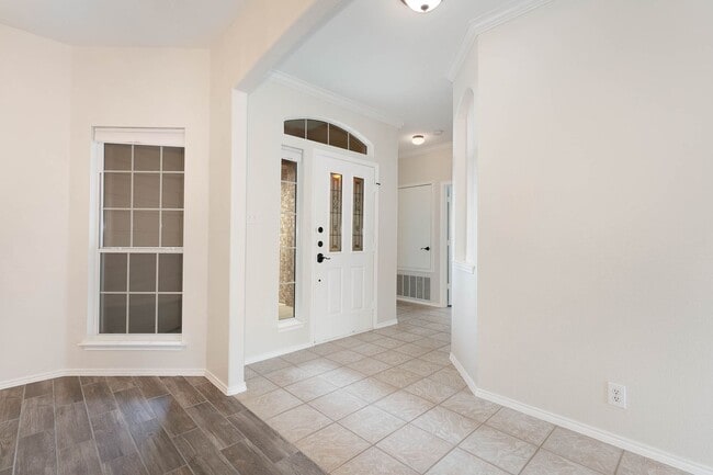 Building Photo - Boerne, TX -Gorgeous home in Kendall County Estates