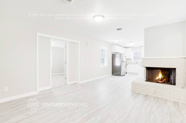 Foto del edificio - 2384 Tiffany Pl