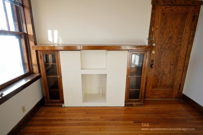 Foto del edificio - 1 BR Apartment in Lakeview!