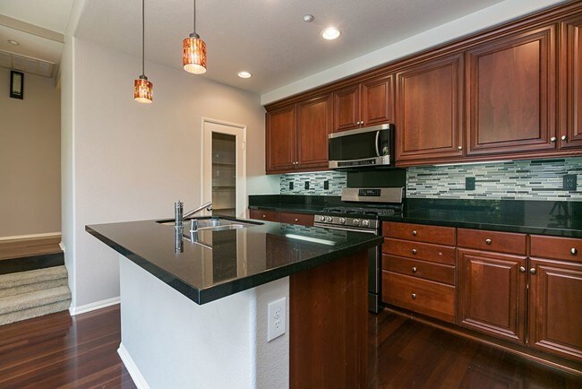 Cocina - 2874 Escala Cir