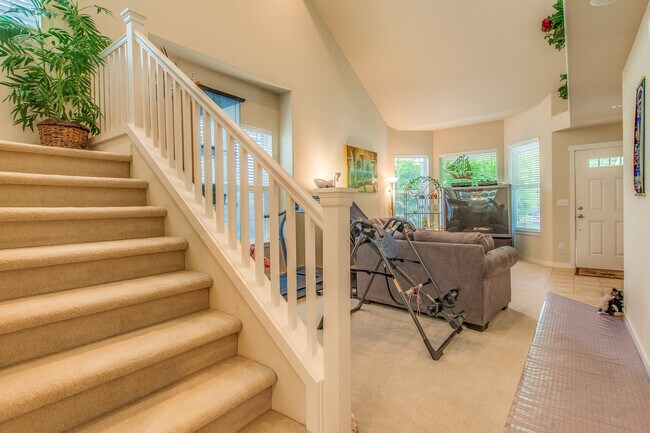 Building Photo - Beautiful 3 Bedroom, 2.5 Bath Home in Harb...