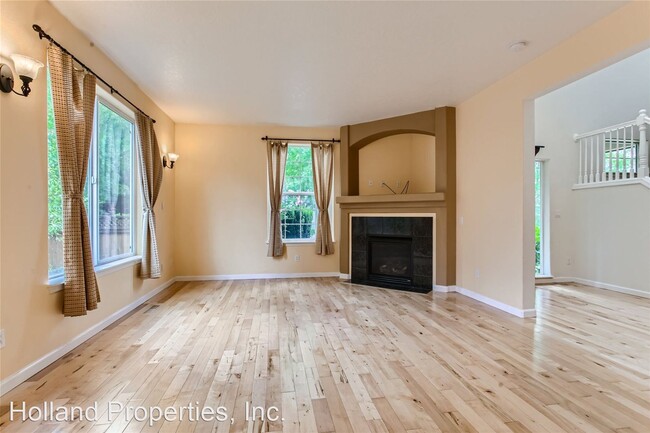 Building Photo - 3 br, 2.5 bath House - 4297 SE Stargazer P...