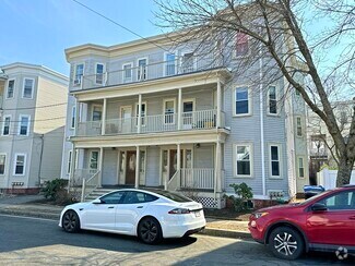 Building Photo - 103 Beech St