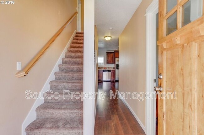 Building Photo - 15618 SE Caruthers Ct