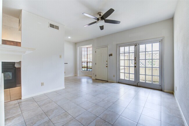 Foto del edificio - 2121 El Paseo St