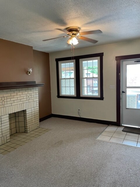 Building Photo - 2731 Pyramid Ave