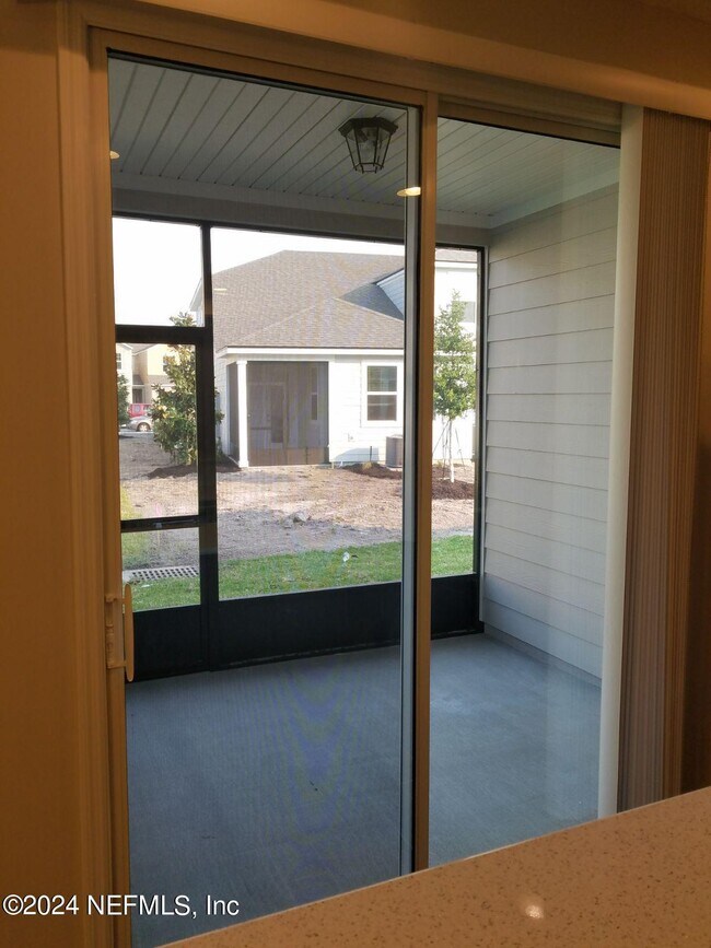 Building Photo - 352 Richmond Dr