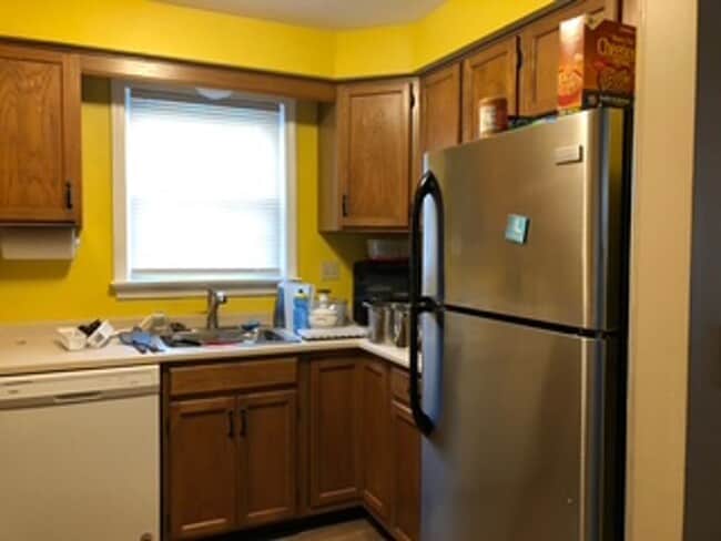 Building Photo - Renovated Townhome in Prime Location