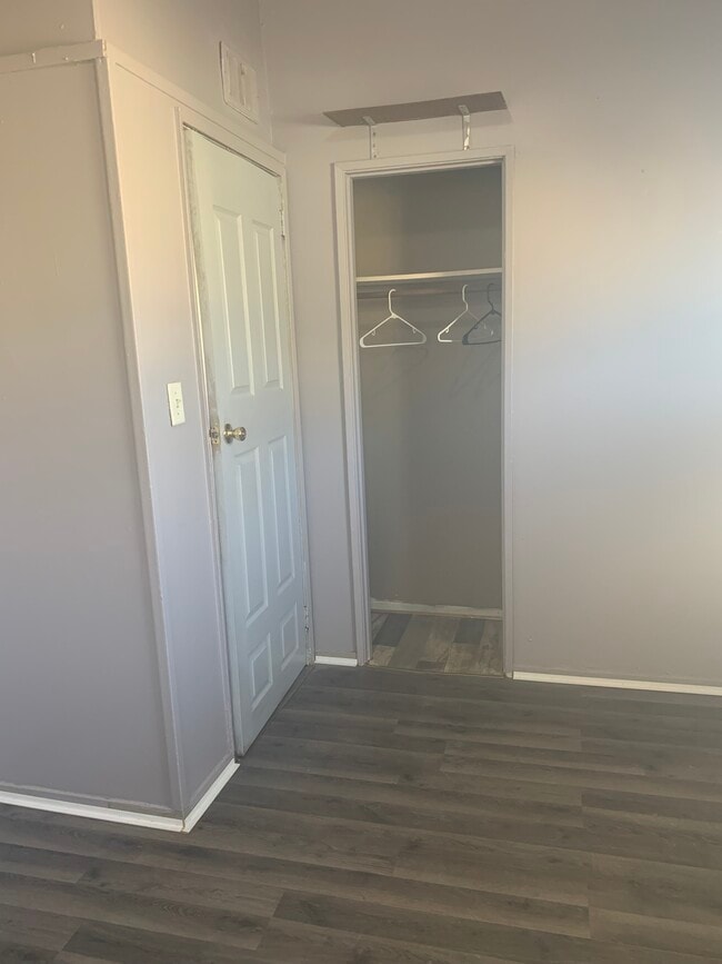 Building Photo - 206 Home Dr